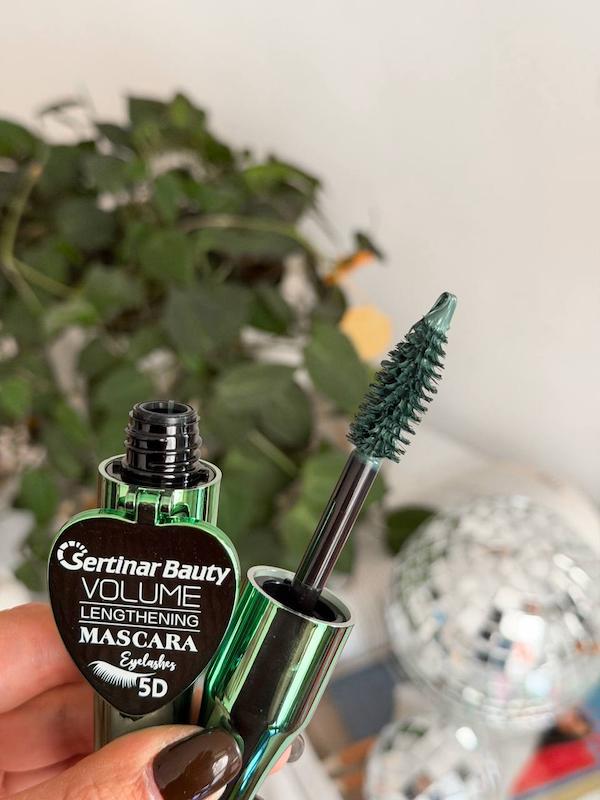 ریمل حجم دهنده و بلندکننده سبز یشمی برند sertinar beauty