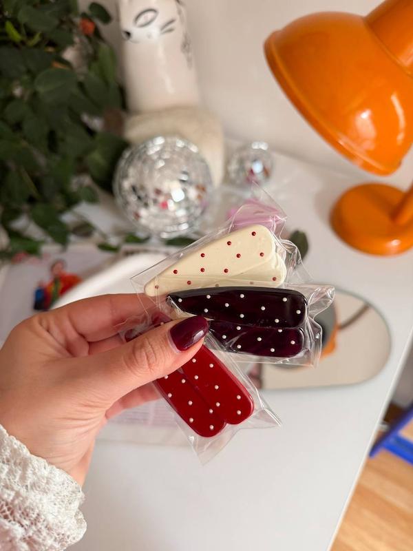 گیره ی مو خال خالی سه رنگ مختلف