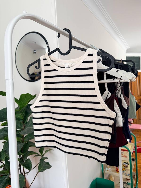 کراپ تاپ کبریتی راه راه مشکی سفید برند h&m