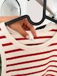 کراپ تاپ کبریتی راه راه قرمز سفید برند h&m