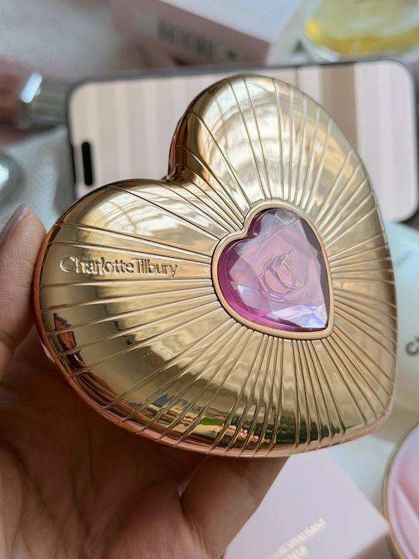 رژگونه اصلی قلبی شارلوت کد pillow talk/ flawless pink برند charlotte tilbury 