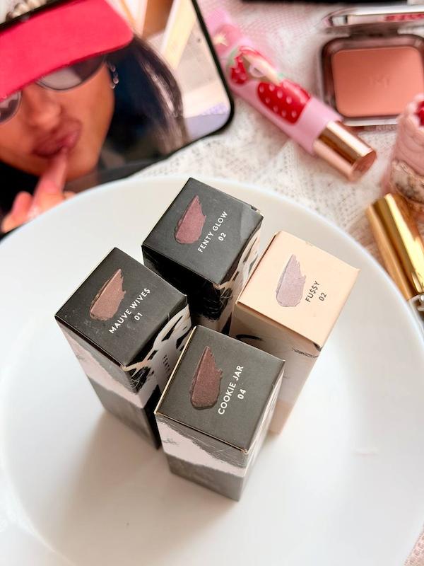 لیپ گلاس ۴ رایحه اصلی فنتی بیوتی برند fenty 
