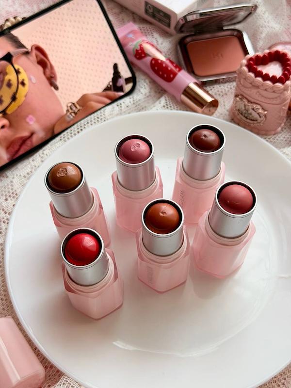 رژگونه‌ ی استیکی کره ای شیگلم sheglam سری ۶ کدرنگی