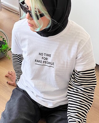 تیشرت نخی سفید no time for fake people برند bershka