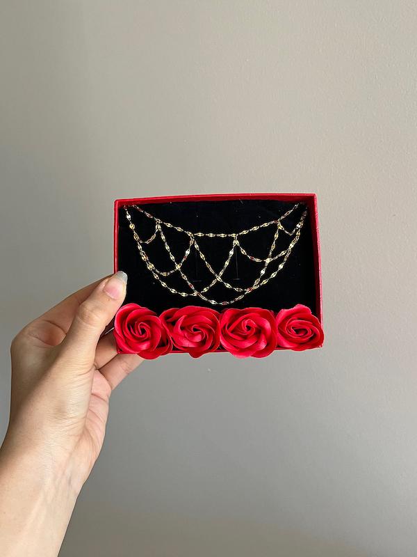 گردنبند شرابه ای بافت