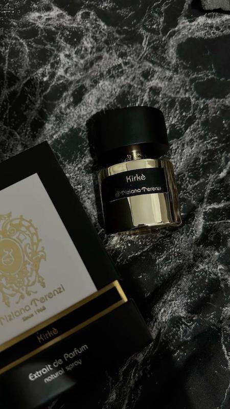 عطر کیرکه