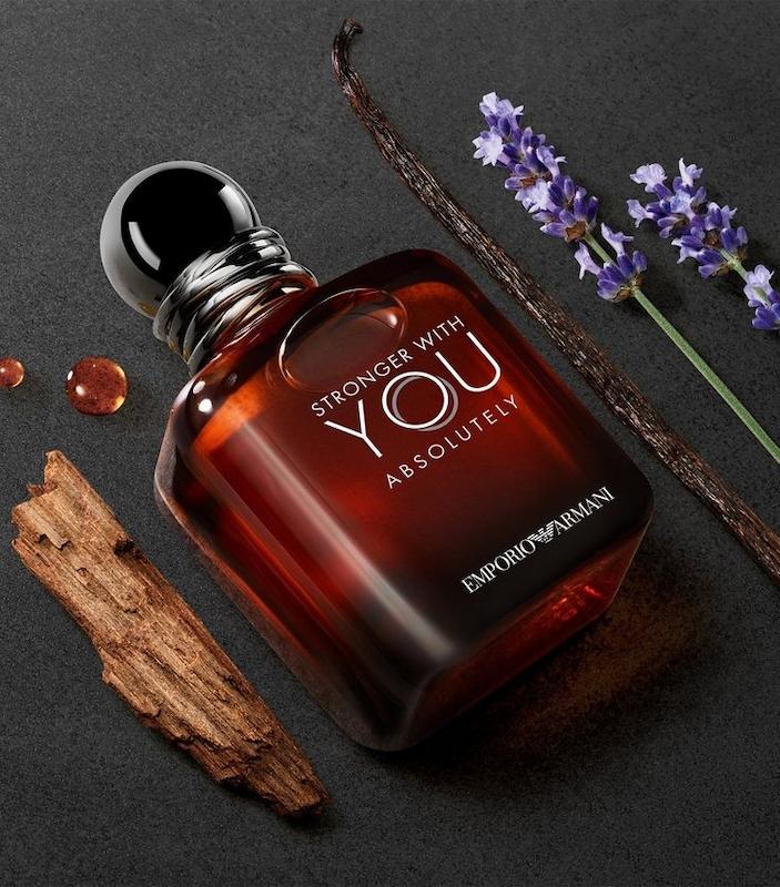 عطر استرانگر ویت یو