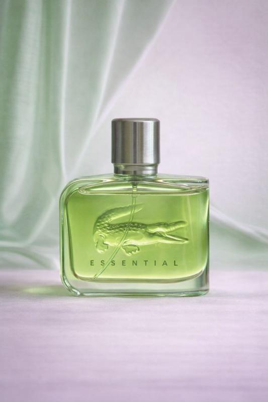 عطر لاگوست سبز