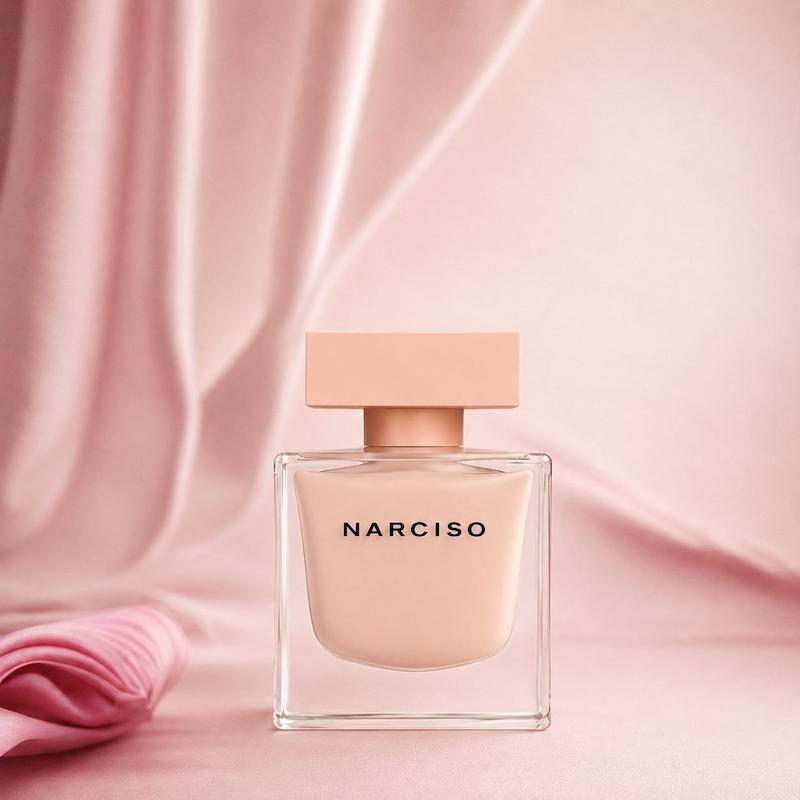 عطر نارسیسو پودری