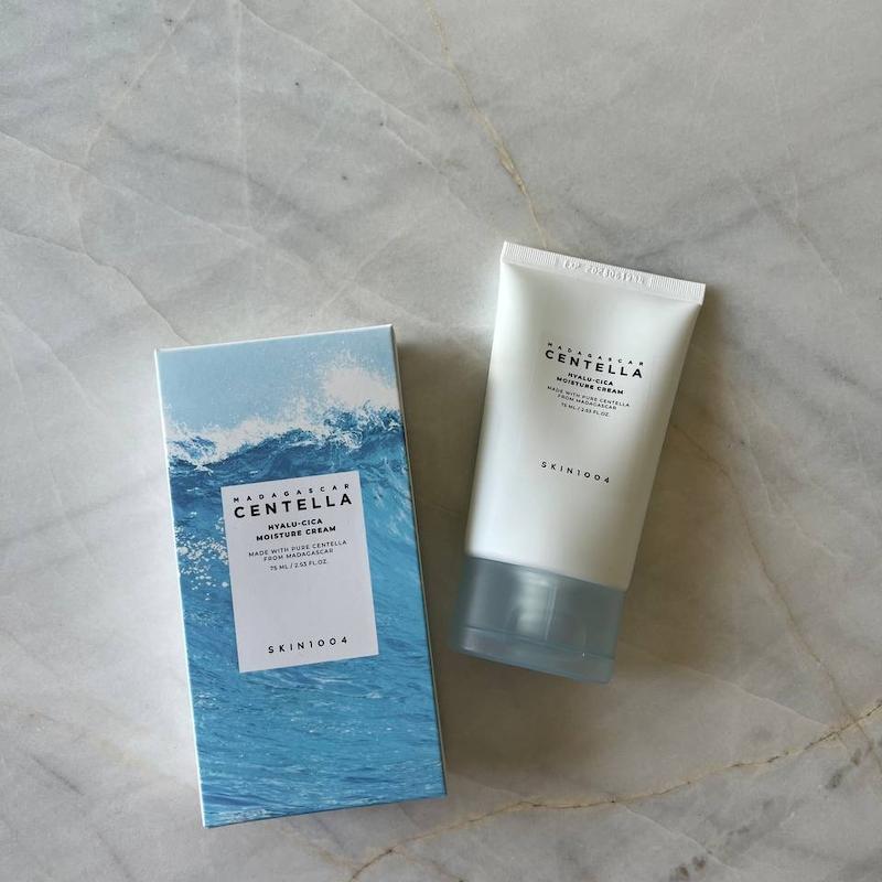 کرم مرطوب کننده سنتلا هیالو سیکا اسکین 1004