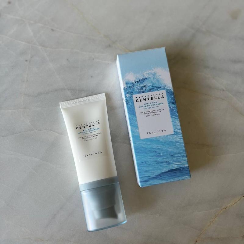 سرم ضد آفتاب سنتلا هیالو سیکا اسکین 1004