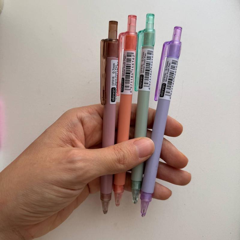 اتود ظریف مینیمال ۰/۷