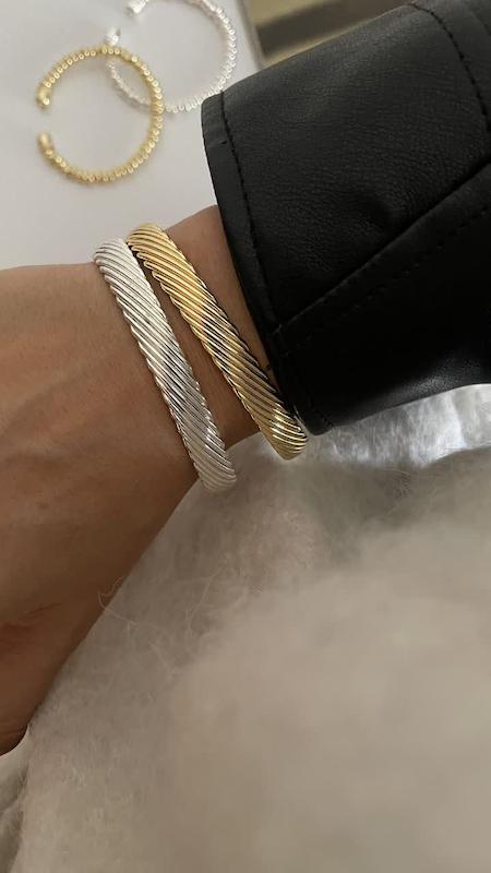 دستبند اسکارلت 