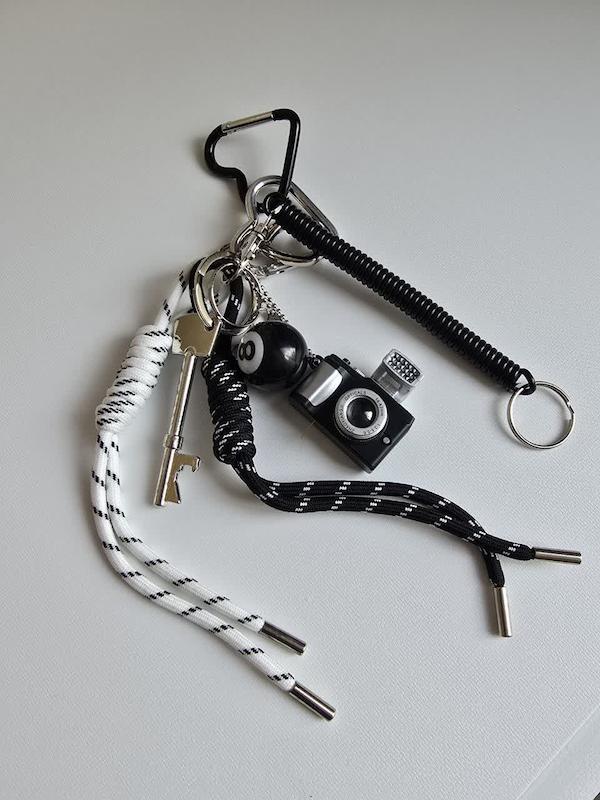 آویز کیف و جاسوییچی دوربینی