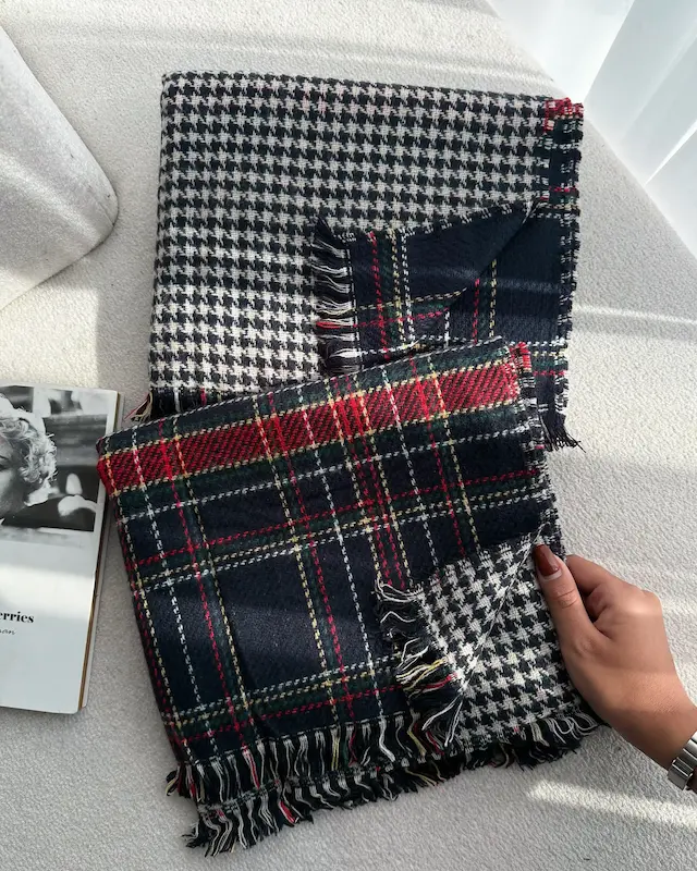 شال موهر سرمه ای دورو پیچازی وارداتی  4706