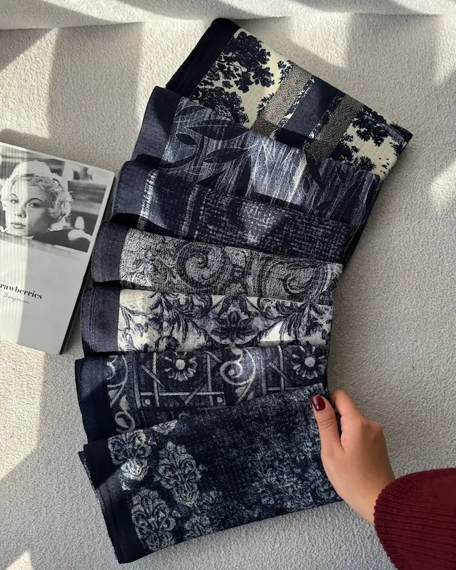 روسری نخی سرمه ای پاییزه  4740