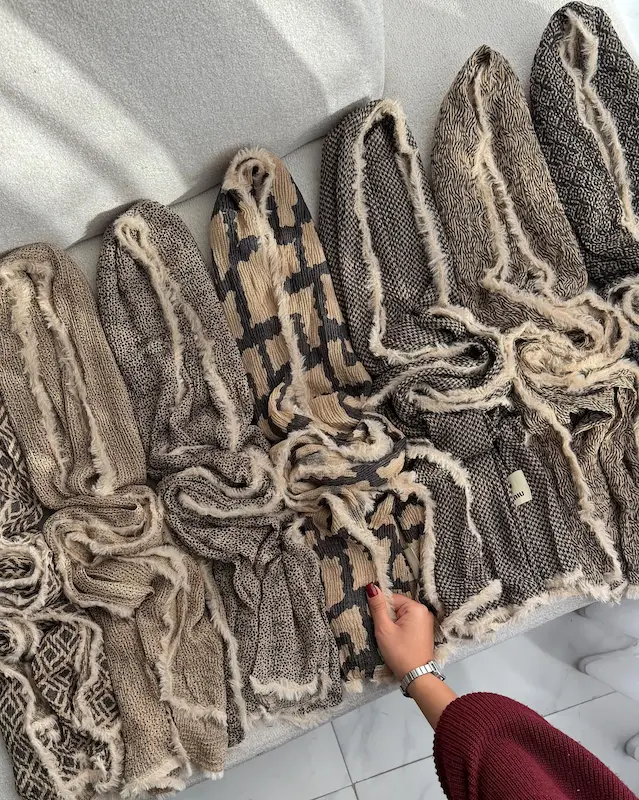 شال خز دار ، شال برشکا کرم ، شال پلیسه جدید ، شال نخی ، شال برشکا وارداتی ، شال زنانه ، شال و روسری ، شال گرم ، یگانه اسکارف