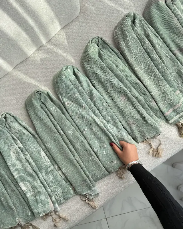 شال برشکا ، شال و روسری ، شال زنانه ، شال و روسری خاص ، شال اسکارف ، سایت شال ، شال و روسری جدید ، شال سبز ، شال سبز پاستیلی ، شال وارداتی 