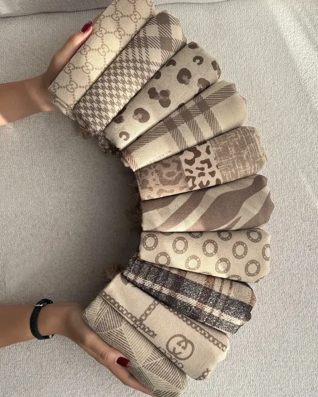 شال مخمل نسکافه ای 4762