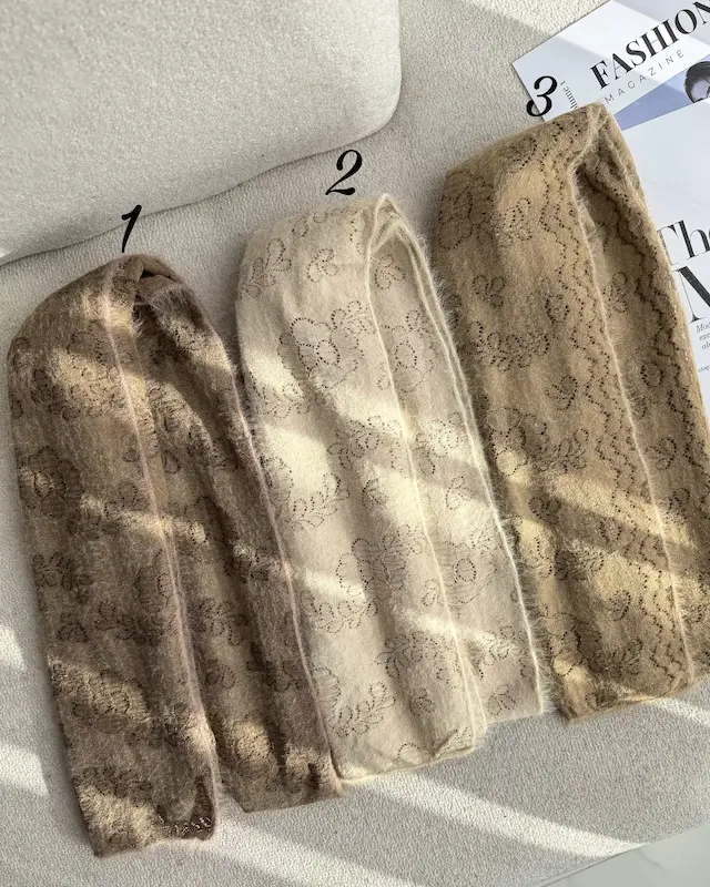 شال گل برجسته پاییزه وارداتی 4780