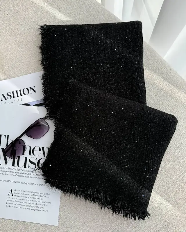 شال بوکله پولکی مشکی دورریش وارداتی 4778