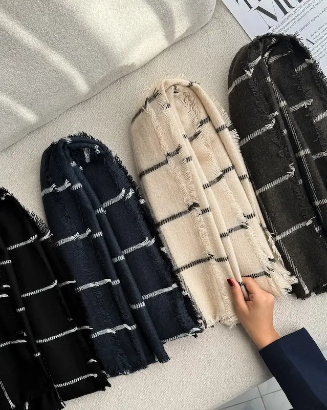 شال موهر ، شال موهر بوکله ، شال چهارخونه ، سایت شال و روسری ارزان ، شال و روسری ، شال اسکارف ، سایت شال ، حراج شال و روسری ، شال زنانه ،  شال گرم ارزان ، شال ترند 