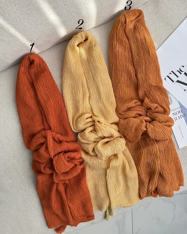 شال پلیسه حریر منگوله دار4792