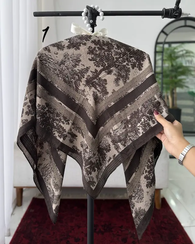 روسری ، روسری گرم ، روسری پاییزه ، روسری نخی ، روسری جدید ، روسری روز مادر ، روسری موکا ، روسری قهوه ای ، روسری طرحدار ، شال و روسری ، یگانه اسکارف 