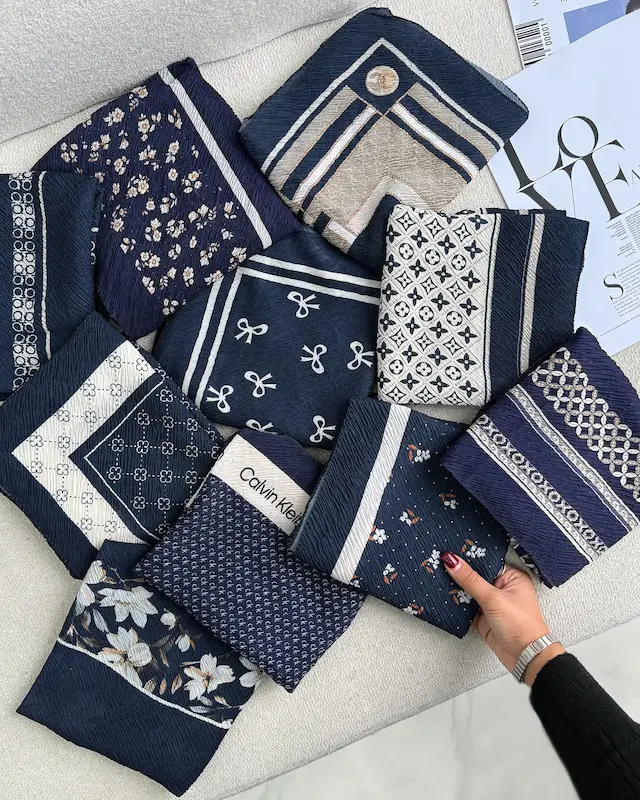 مینی اسکارف پلیسه سرمه ای 4895