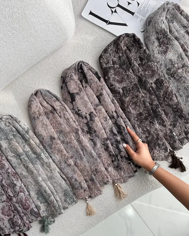 شال برشکا گل دار وارداتی 5195