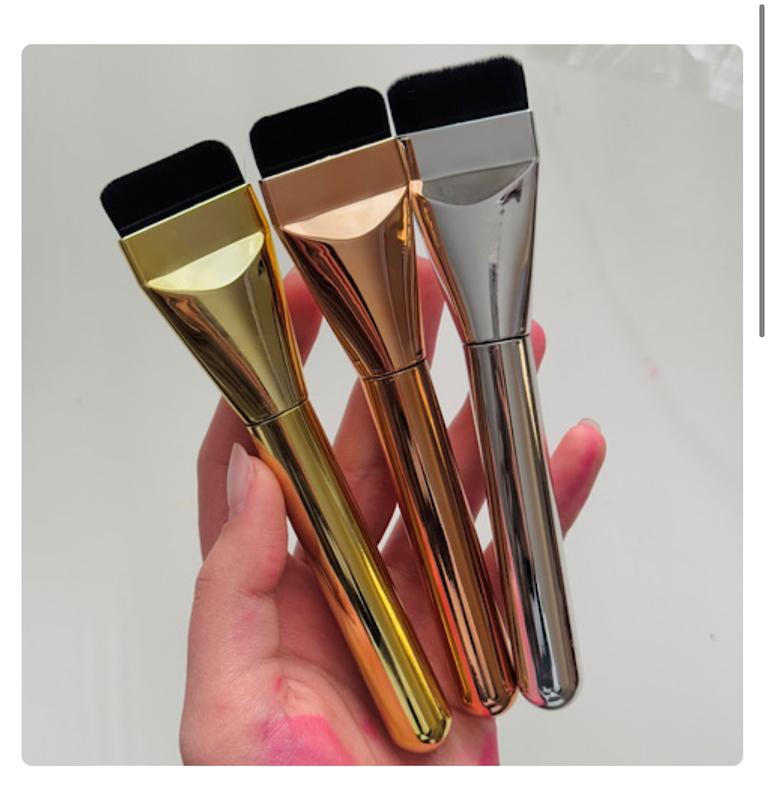 براش تخت کرم پودر تیک تاکی