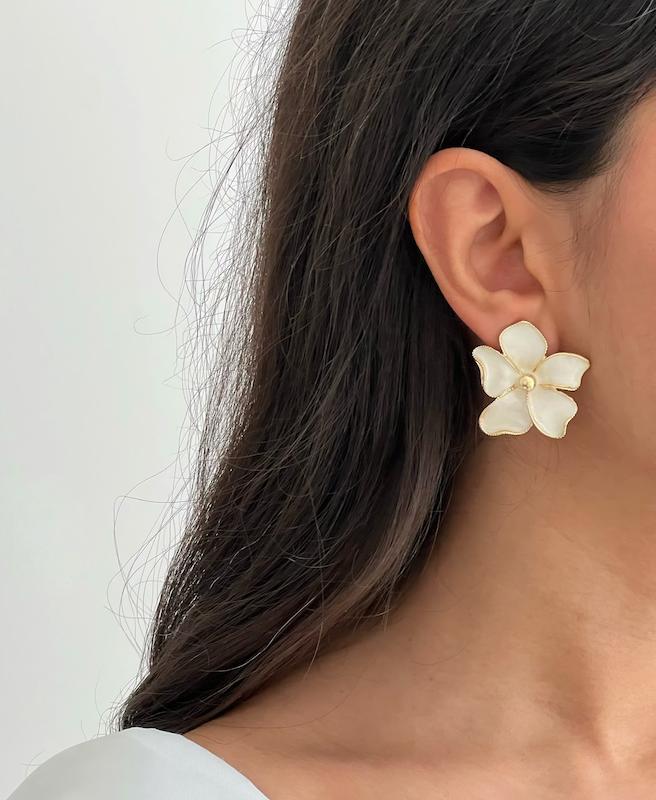 گوشواره گل گلبرگ برگشته میناکاری