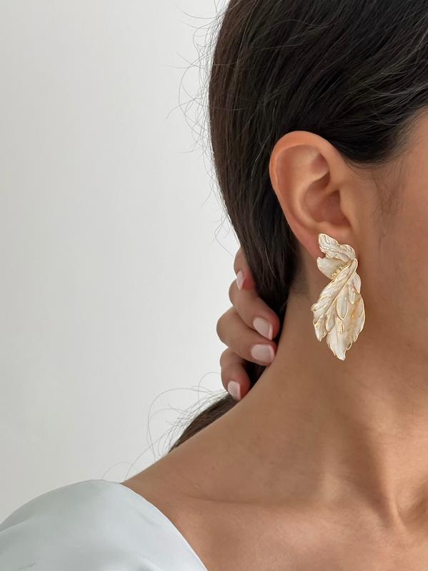 گوشواره برگ نیمه میناکاری