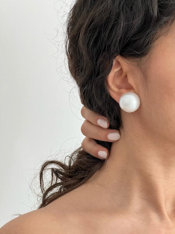 گل گوش مروارید دکمه‌ای