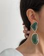 گوشواره دو شکل شیشه‌ای رنگی
