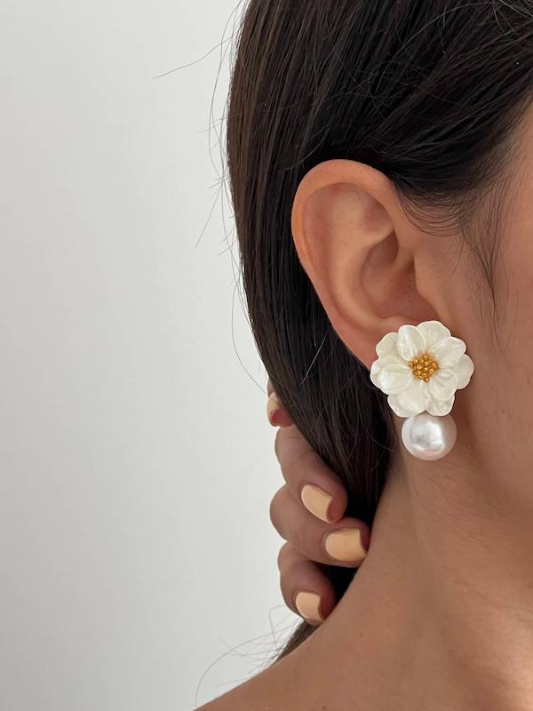 گوشواره گل مینیاتوری تک مروارید