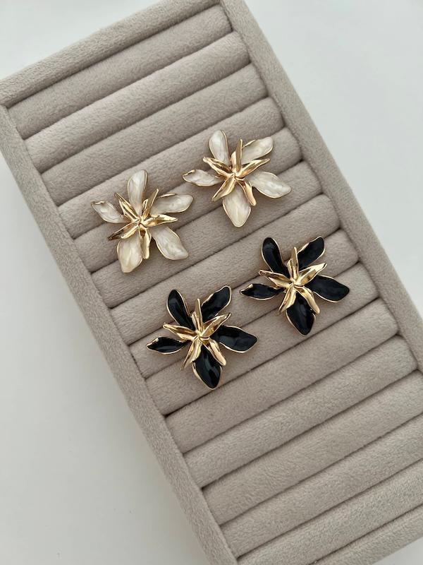 گوشواره ۵گلبرگ میناکاری دولایه