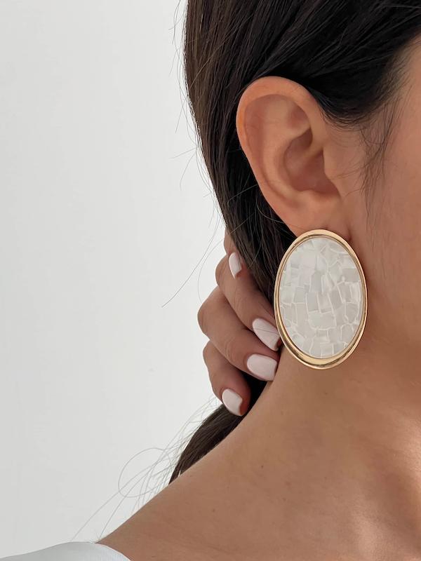 گوشواره بیضی صدفی بزرگ