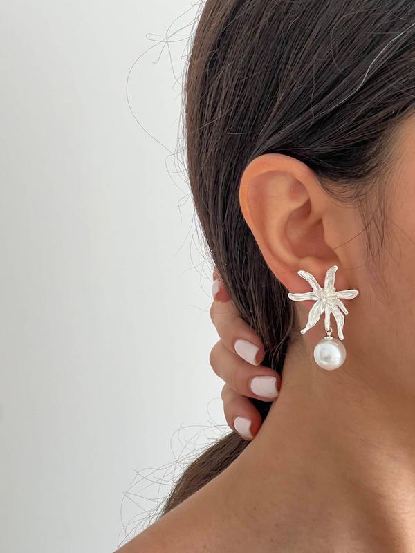 گوشواره گل دولایه تک مروارید سیلور