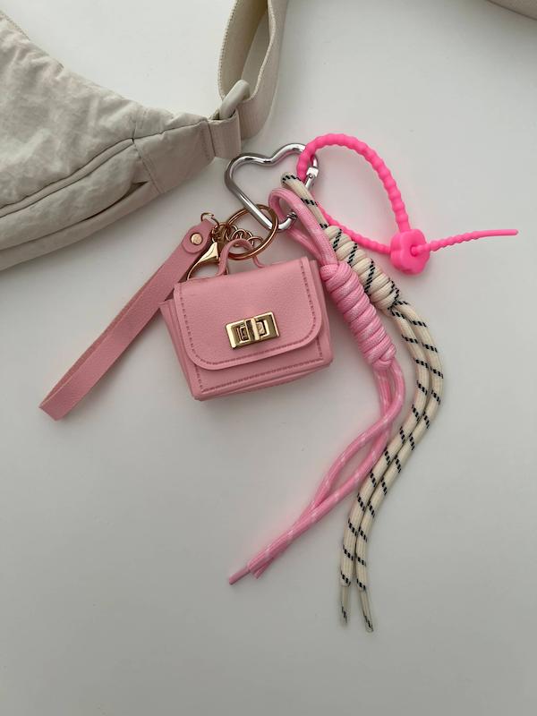 بگ چارم کیف صورتی