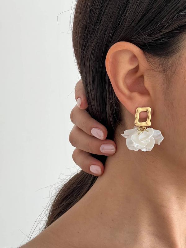 گوشواره صدفی و مربع توخالی دفرمه