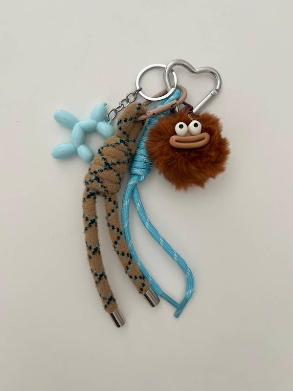 بگ چارم پشمالو و آویز بادکنکی