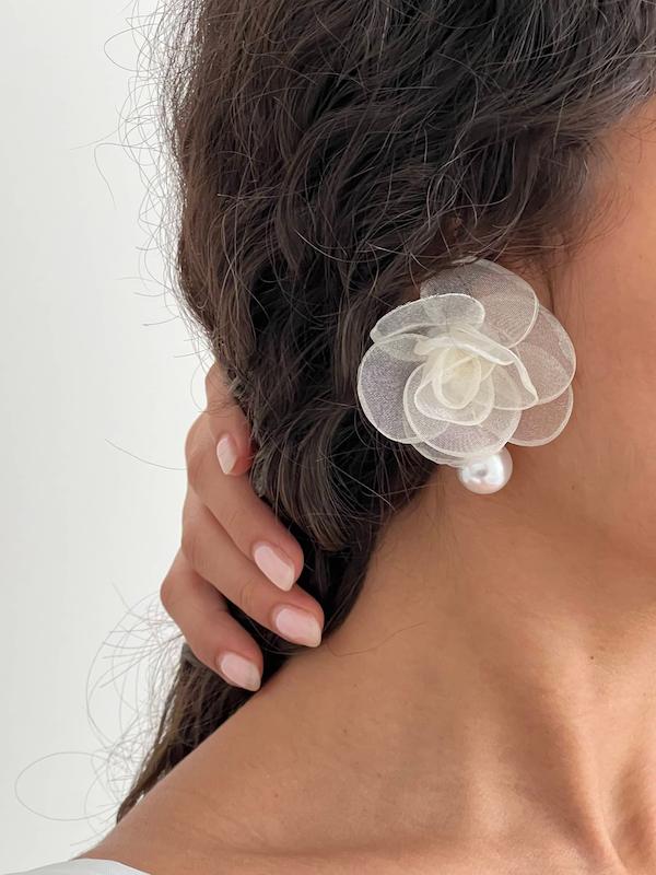 گوشواره گل توری و مروارید