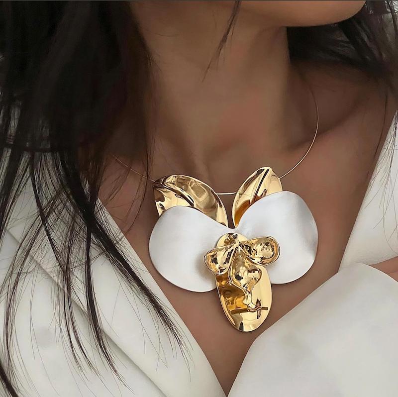 طوق فشن ارکیده بزرگ