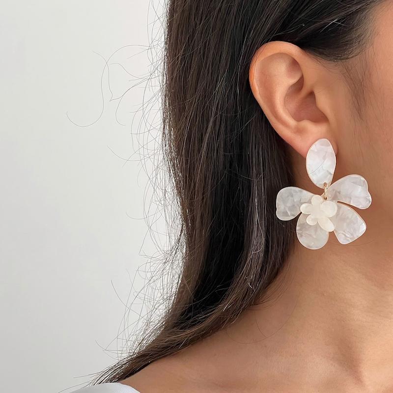 گوشواره گل آبرنگی کوچک