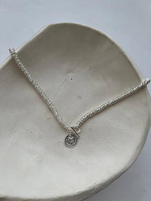 گردنبند حلقه‌چه قفل تی آویز سکه