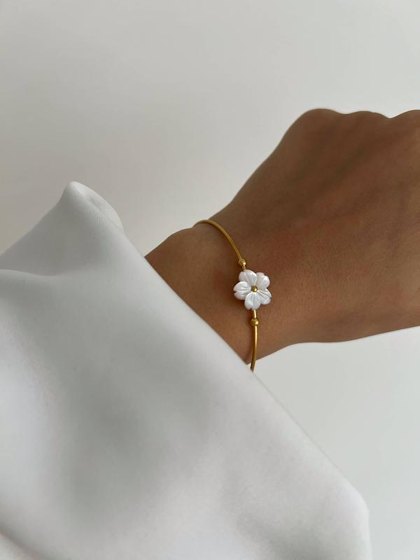 بنگل تک شکوفه صدفی