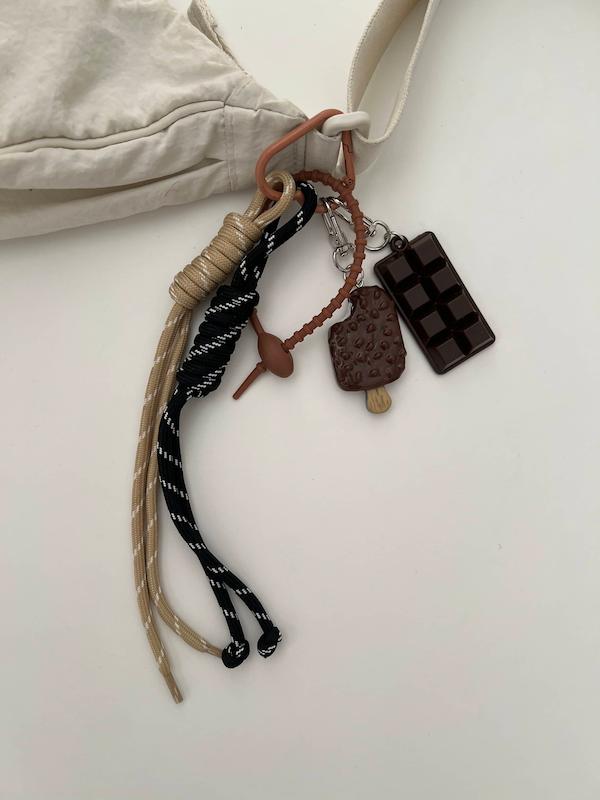 بگ چارم شکلات و بستنی