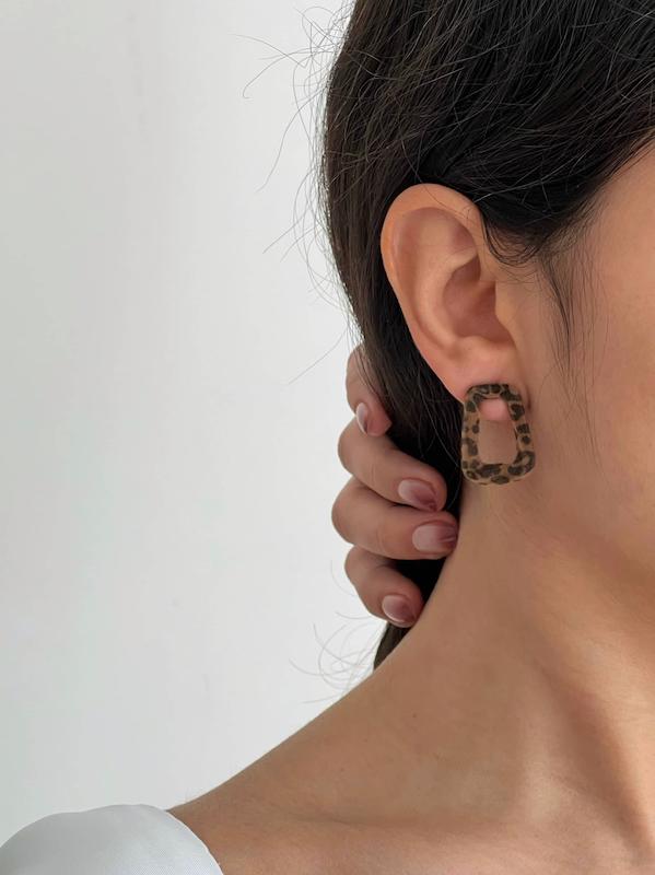 گوشواره پلنگی مستطیل توخالی