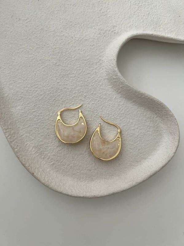 گوشواره حلقه‌ای طرح ماه